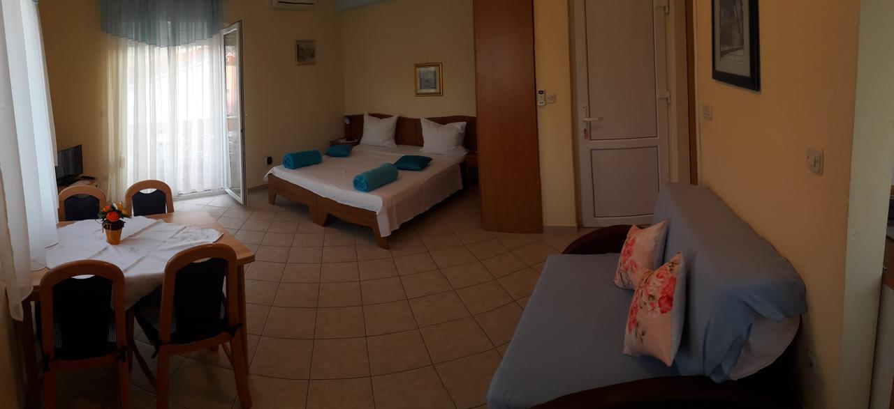 Apartments Ana Grebaštica Esterno foto